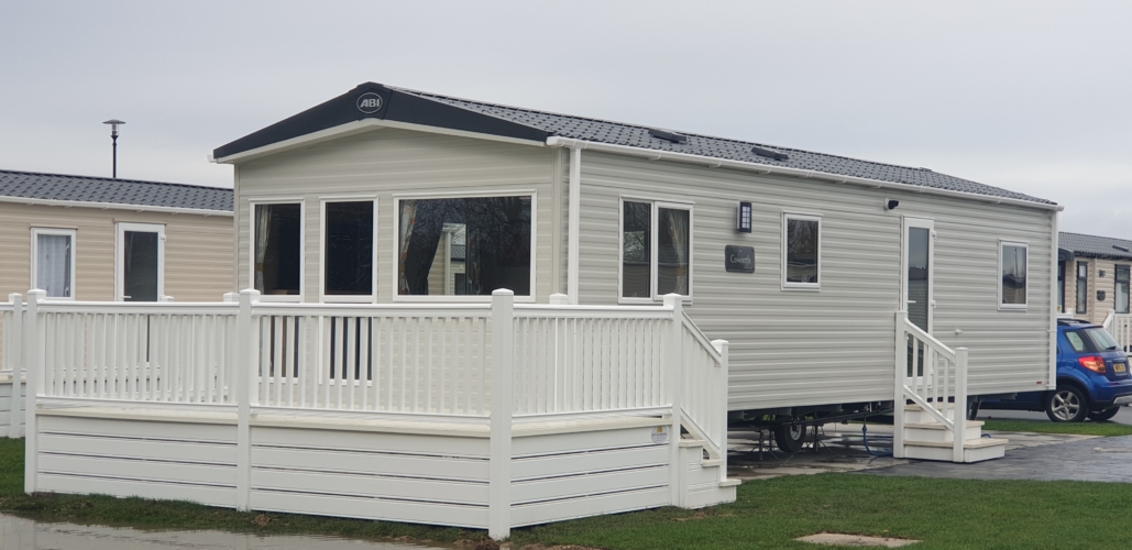 Flamingo Land – Cedarwood CW118, 3-Bed ABI Coworth Caravan with Front Decking – Static Caravan, Cedarwood