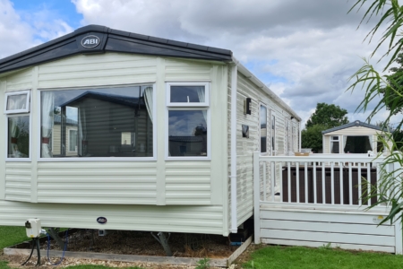 Flamingo Land – Willow Grove A130, 3-Bed ABI Oakley Caravan with Side Decking – Static Caravan, Willow Grove