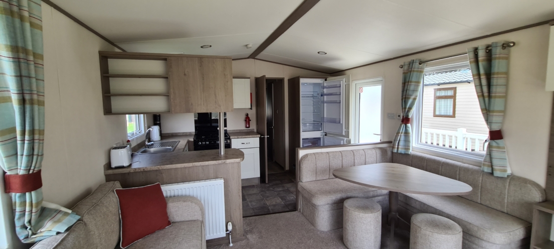 Flamingo Land – Willow Grove A130, 3-Bed ABI Oakley Caravan with Side Decking – Static Caravan, Willow Grove