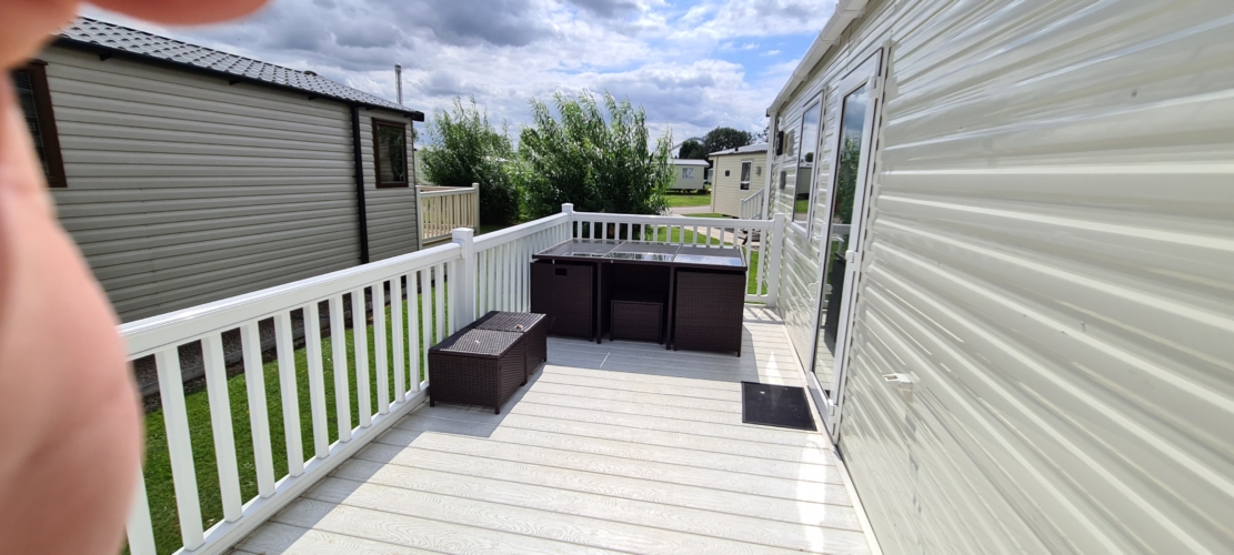 Flamingo Land – Willow Grove A130, 3-Bed ABI Oakley Caravan with Side Decking – Static Caravan, Willow Grove
