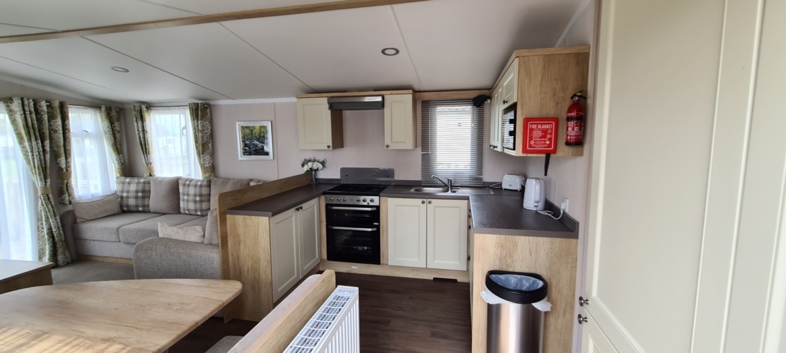 Flamingo Land – Willow Grove A105, 3-Bed Caravan with Wrap Decking by Play Park – Static Caravan, Willow Grove
