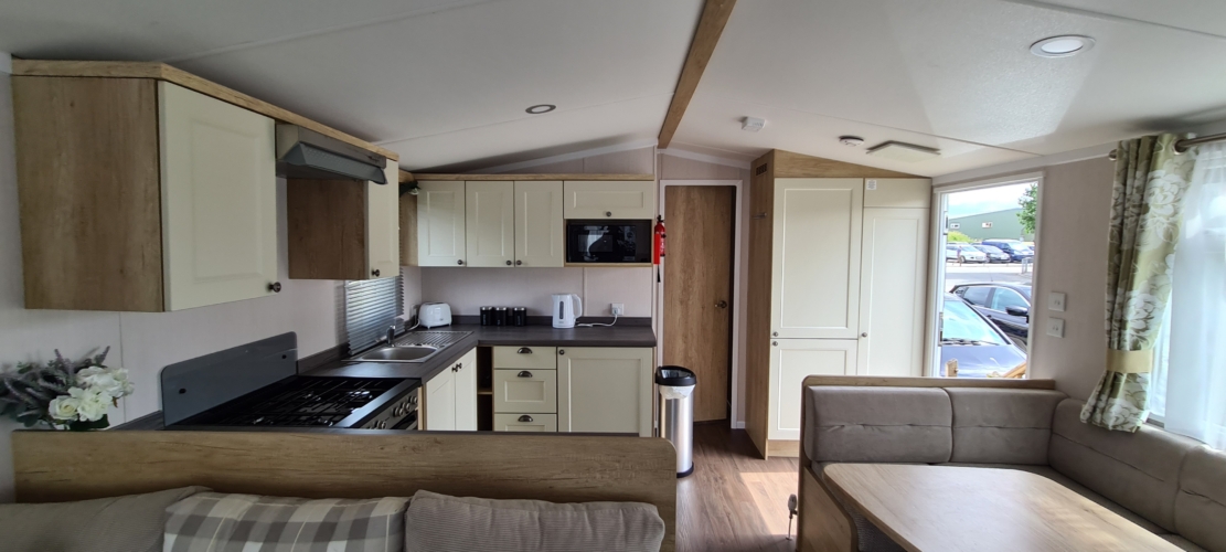 Flamingo Land – Willow Grove A105, 3-Bed Caravan with Wrap Decking by Play Park – Static Caravan, Willow Grove