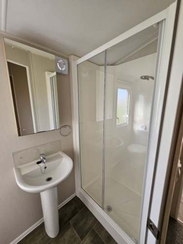Flamingo Land – Willow Grove A7, Pet-Friendly 3-Bed Caravan – Static Caravan, Willow Grove