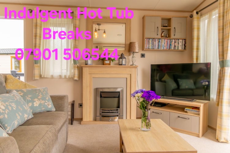 Beautiful 8 berth indulgent mini lodge with hot tub – Tattershall Lakes | Lodge, sleeps 8