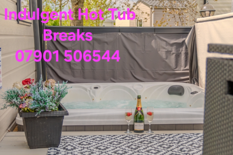 Beautiful 8 berth indulgent mini lodge with hot tub – Tattershall Lakes | Lodge, sleeps 8