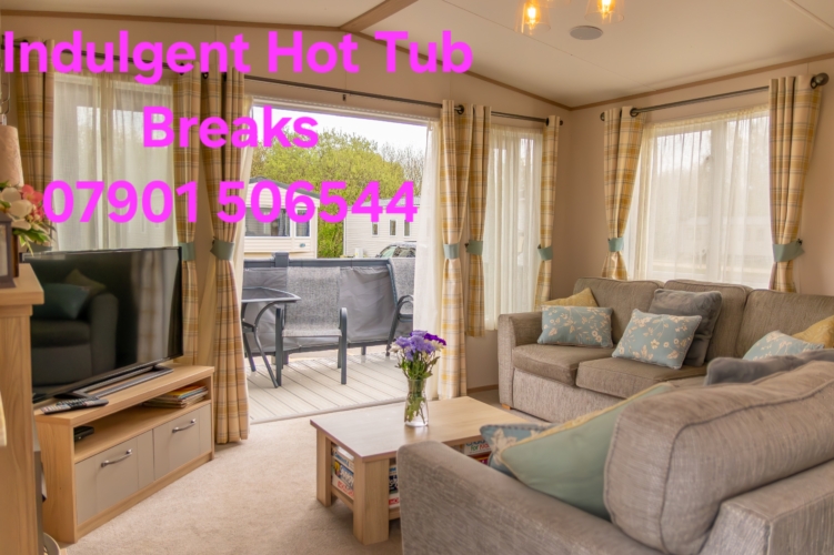 Beautiful 8 berth indulgent mini lodge with hot tub – Tattershall Lakes | Lodge, sleeps 8