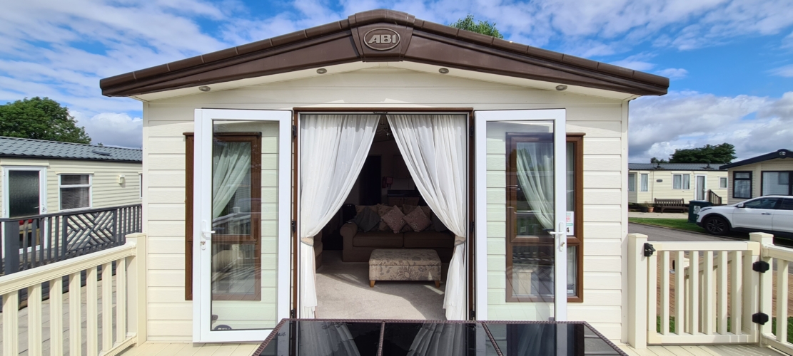 Mini Lodge on Willow Grove Flamingo Land A34 – Flamingo Land | Static Caravan, sleeps 6