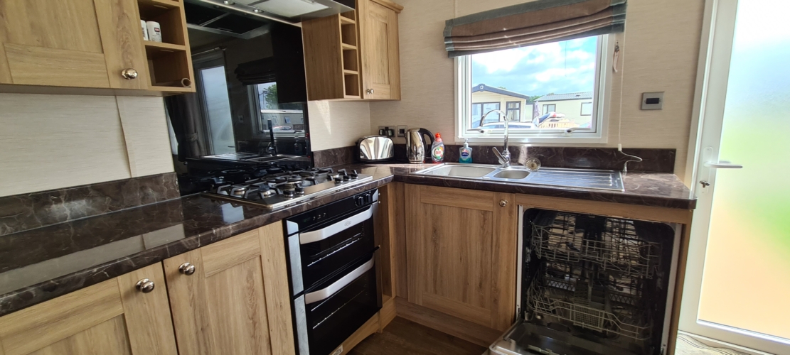 Mini Lodge on Willow Grove Flamingo Land A34 – Flamingo Land | Static Caravan, sleeps 6