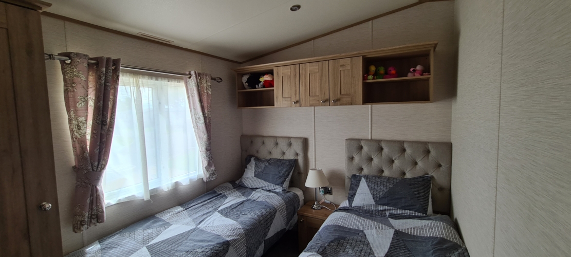 Mini Lodge on Willow Grove Flamingo Land A34 – Flamingo Land | Static Caravan, sleeps 6
