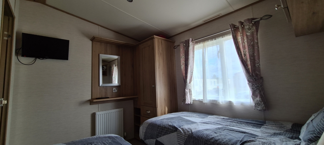 Mini Lodge on Willow Grove Flamingo Land A34 – Flamingo Land | Static Caravan, sleeps 6
