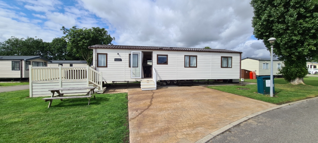 Mini Lodge on Willow Grove Flamingo Land A34 – Flamingo Land | Static Caravan, sleeps 6