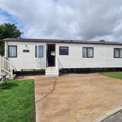 Mini Lodge on Willow Grove Flamingo Land A34 – Flamingo Land | Static Caravan, sleeps 6