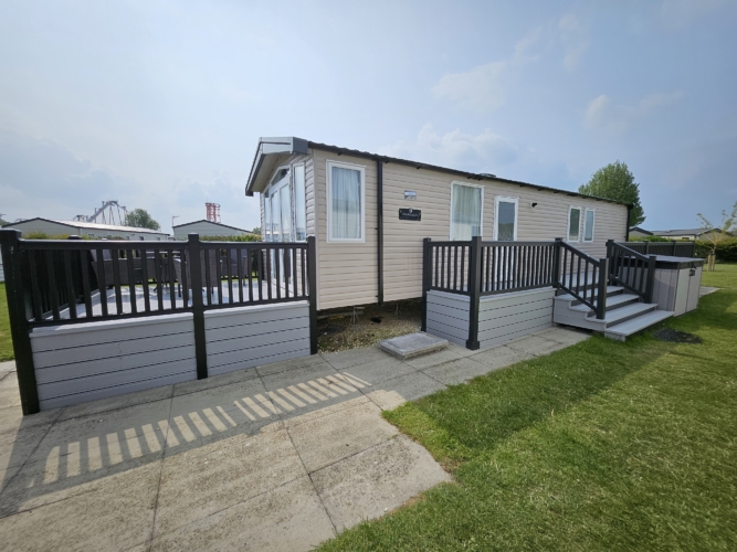 Extra Large decked static at Flamingo Land A1 – North Yorkshire | Static Caravan, sleeps 6