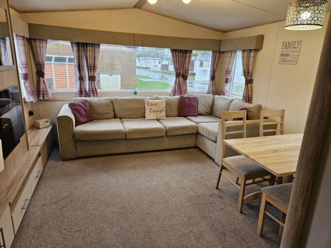 Wheelchair Accessible Caravan at Flamingo Land – Maple Grove | Static Caravan, sleeps 6