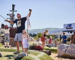 Caravan for Hire on Lyons Robin Hood – Holly Grove 66 | Static Caravan, sleeps 4